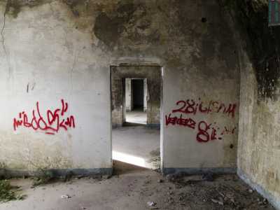 Sono tante le stanze che troviamo alle quali � facile accedere vista l�assenza di porte